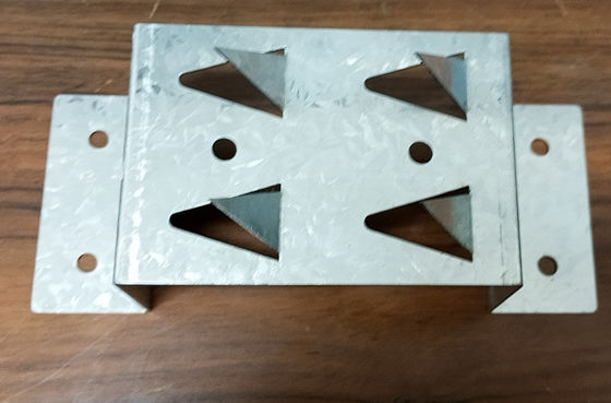 کلیپ های صوتی گوشه ای، براکت های نصب فلزی نقره ای برای پانل های صوتی، سخت افزار نصب عایق صوتی دیوار